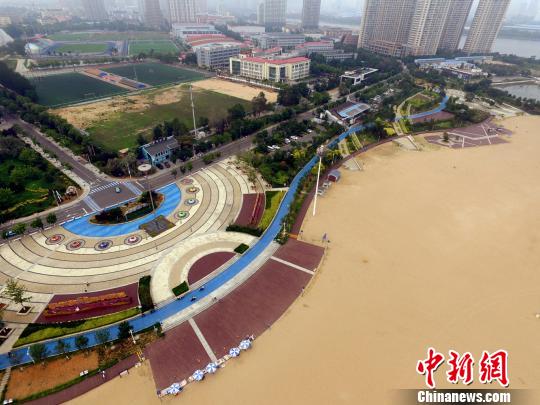 秦皇岛碧海金沙花团锦簇 即将迎来旅游旺季